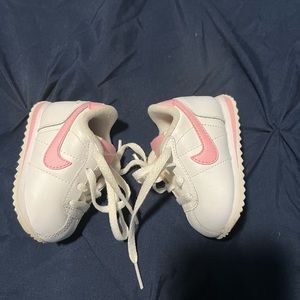 Nike Cortez Pink / white sz 2c